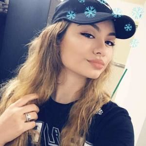 Meet your Posher, Sierra